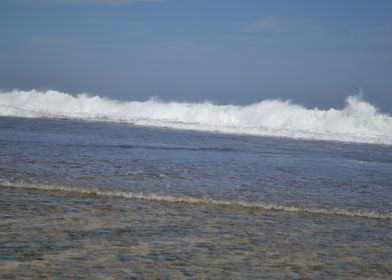 Ocean Waves Crashing