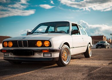 White BMW E30