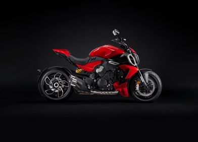 Red Ducati Streetfighter V4