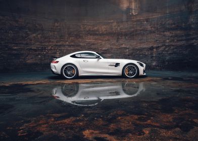 White Mercedes-AMG GT