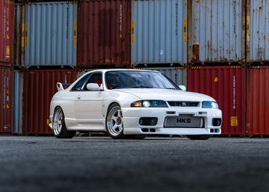 White Nissan Skyline R33