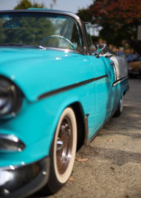 Classic Turquoise Chevy Be