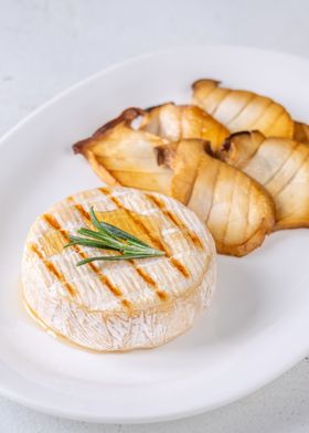 Grilled Camembert with Mushrooms