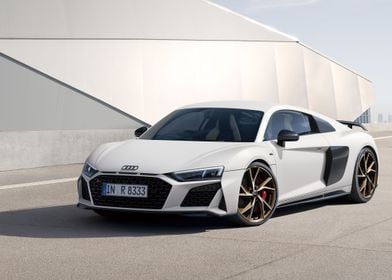 White Audi R8 Coupe