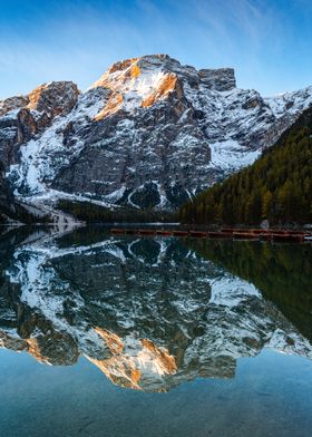 Mountain Reflection in Lake | Dolomiten | Pragser Wildsee