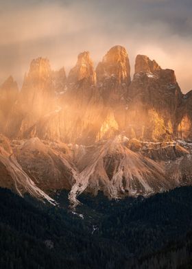 Golden Mountain Peaks