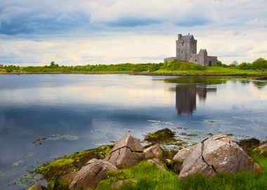 Dunguaire Castle