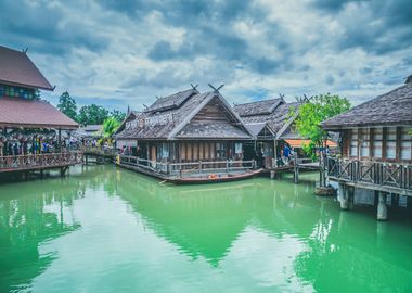 Floating market