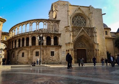 Urban Romance in Valencia