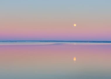 Wane Over Sea Moon Over Ba