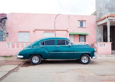 Vintage car in Havana