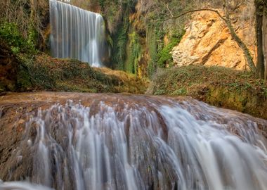 Monasterio de piedra river