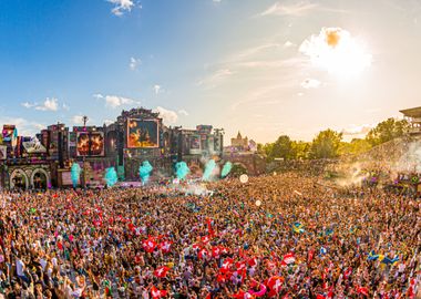 Tomorrowland Mainstage 19