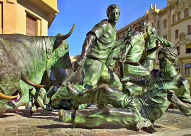 Encierro statue Pamplona