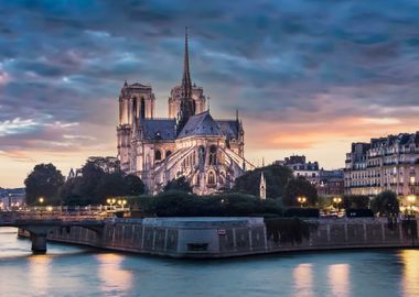 Notre Dame De Paris