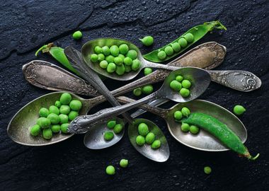 Spoon green pea