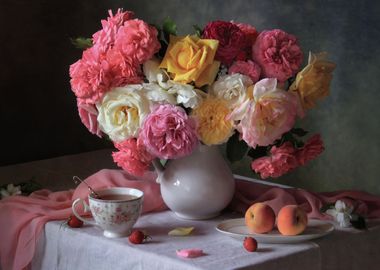 Peach roses with tea