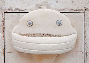 Pareidolia fountain monste