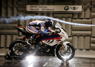 BMW M1000 RR