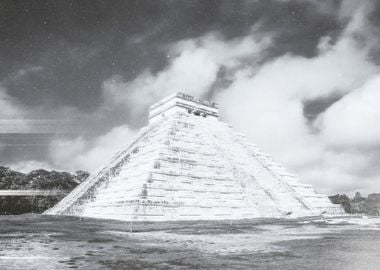 Chichen Itza Black White