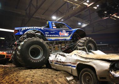 Monster truck 19