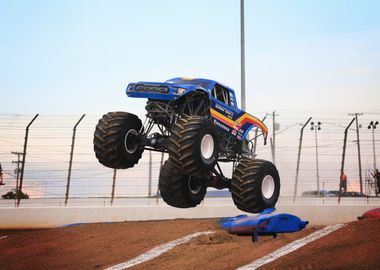 Monster truck 10