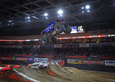 Monster truck 17