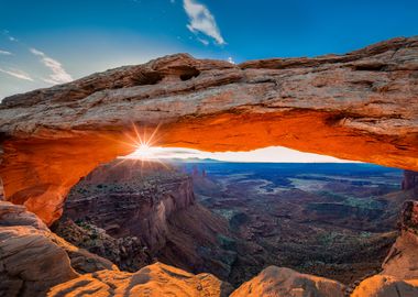 Sunrise at Mesa Arch