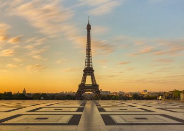 AMANECER EN TROCADERO